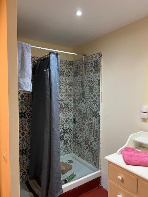 Apartamento Abierto Con Patio Matadepera Extérieur photo